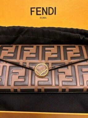 FENDI CONTINENTAL WALLET